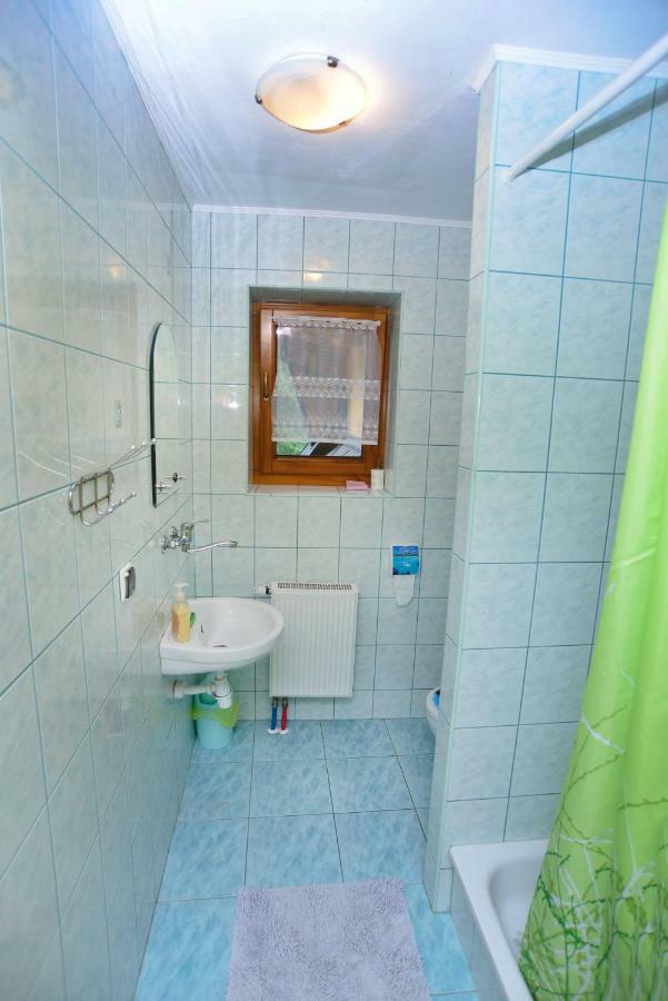 Pod Gorcami Hotell Waksmund Exteriör bild